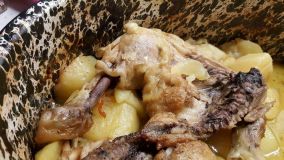 kotopoulo-me-patates-sth-gastra1.jpg