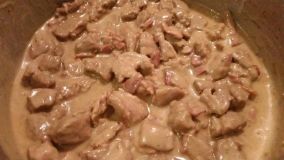 xoirines-boukies-me-saltsa-mayris-byras3.jpg