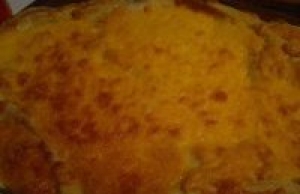 &Pi;ί&tau;&alpha; &mu;&epsilon; &phi;ύ&lambda;&lambda;&alpha; &kappa;&rho;έ&pi;&alpha;&sigmaf; &kappa;&alpha;&iota; cheddar