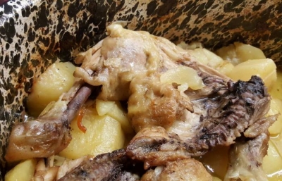 &Kappa;&omicron;&tau;ό&pi;&omicron;&upsilon;&lambda;&omicron; &mu;&epsilon; &pi;&alpha;&tau;ά&tau;&epsilon;&sigmaf; &sigma;&tau;&eta; &gamma;ά&sigma;&tau;&rho;&alpha;